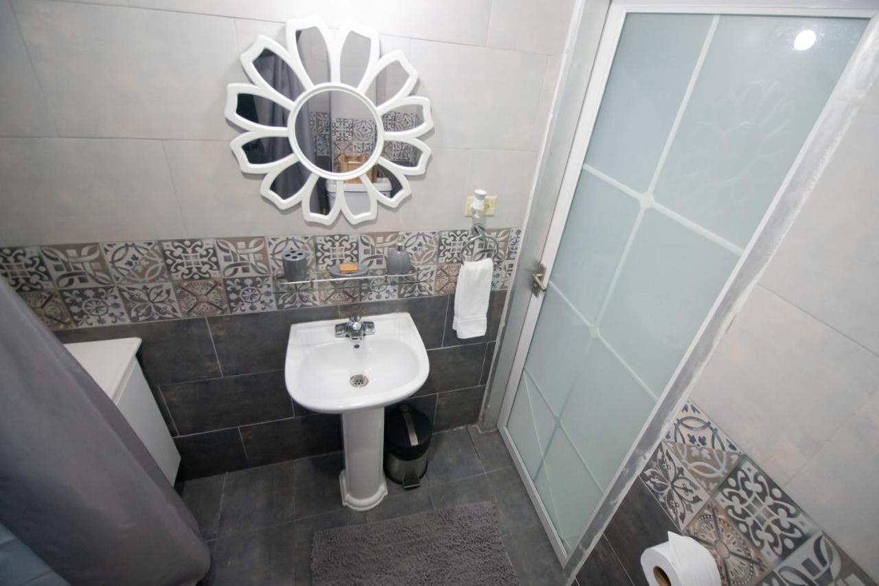 Stacys Place #3 Studio Apartment 포트오브스페인 외부 사진